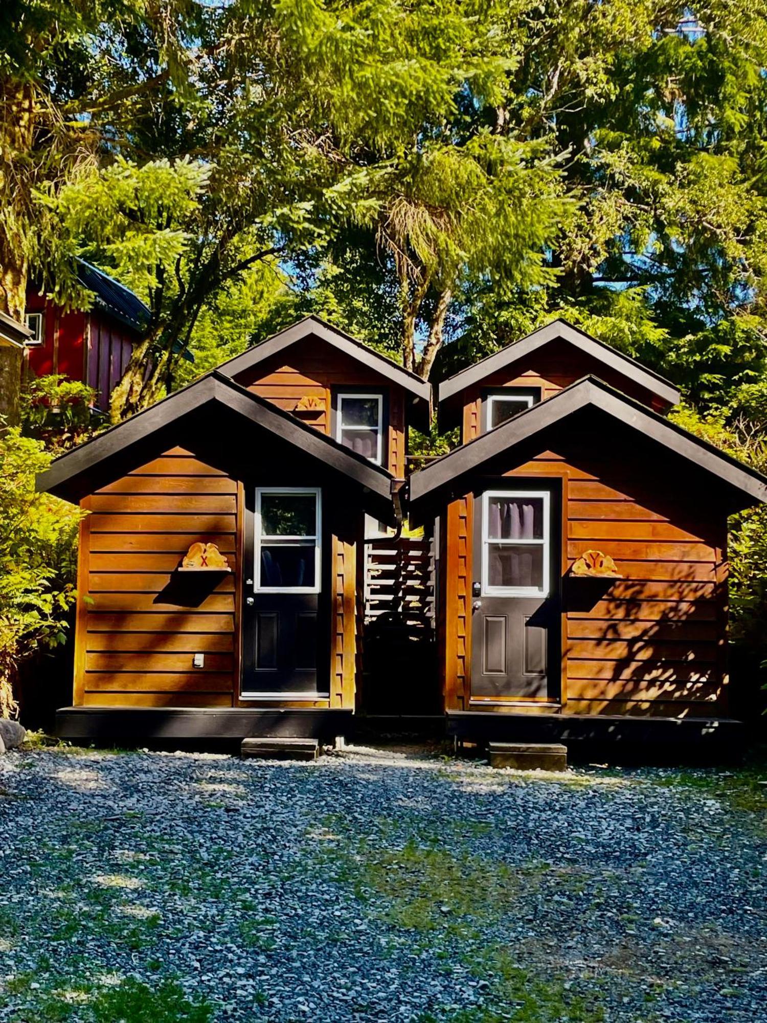 The Hiker Huts Hotell Port Renfrew Exteriör bild